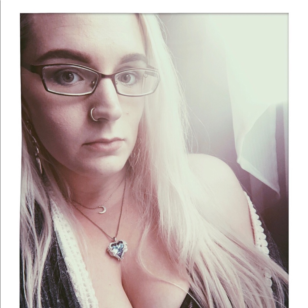 Meet your Posher, Cierra